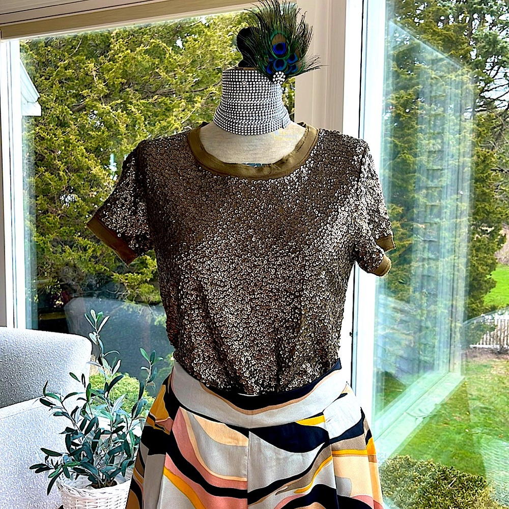 JCrew S olive sequin T-shirt, trimmed in silk Army green perfect for a nightout